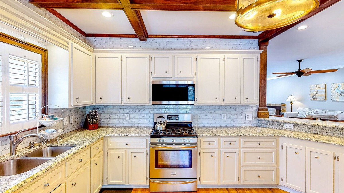 Leesville House | Waterfront home with private dock, boat ramp, large deck, grill, & W/D