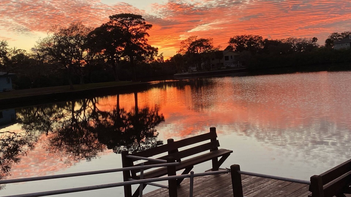 Grand View Park House | Waterfront House sleeps 6