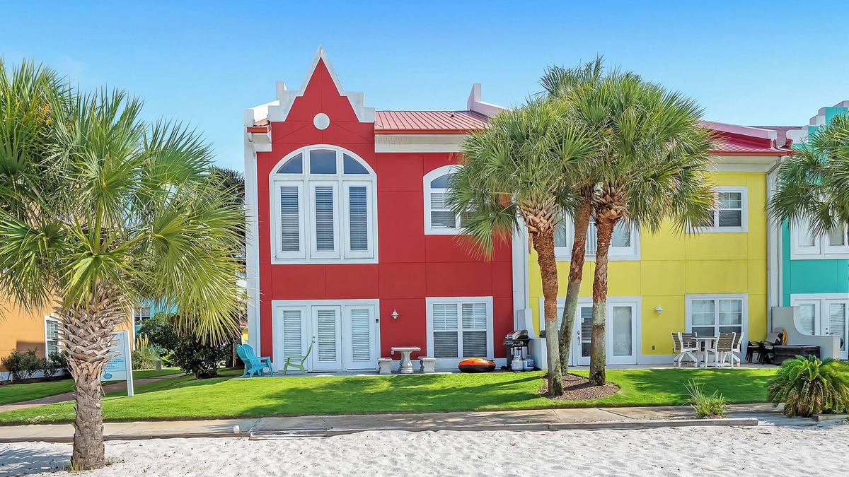 Sunset Pass House | 🏖️🏝️Waterfront-Inlet Beach-Pool & Hot Tub-Red Retreat
