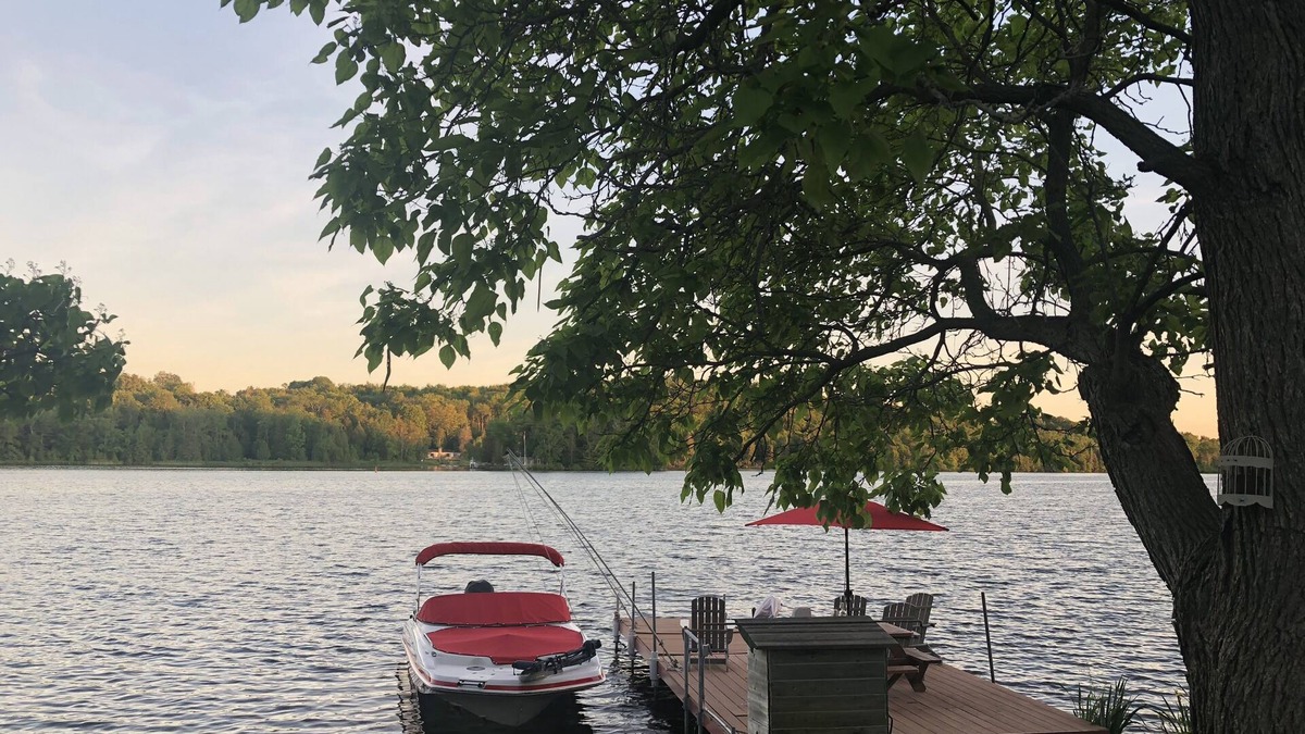Hastings House | Waterfront Kawartha Sunsets! Year Round!