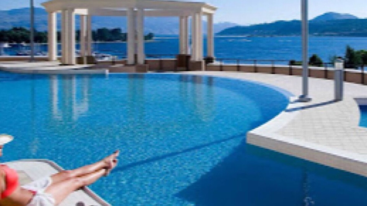 Kelowna Central Business District Resort | Waterfront Kelowna Condo