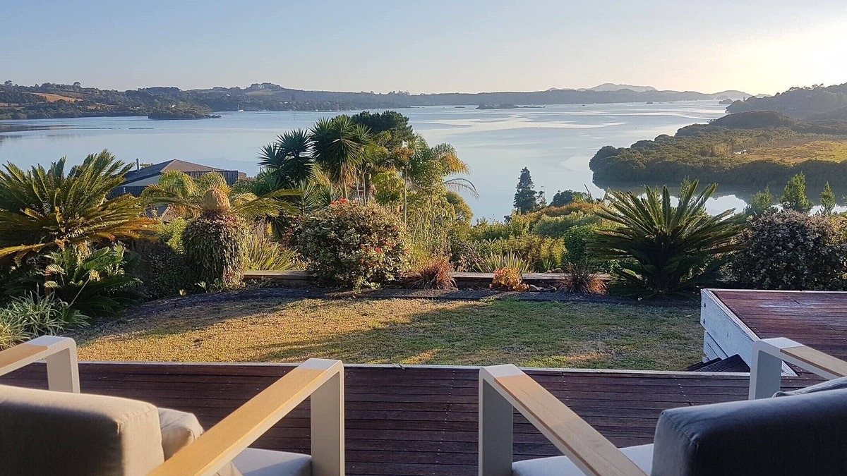 Kerikeri House | Waterfront Kerikeri - Treat Yourself!