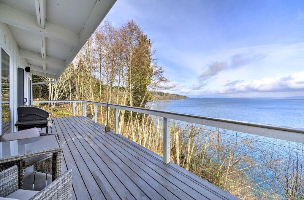 Kingston House | Waterfront Kingston Getaway on Puget Sound!