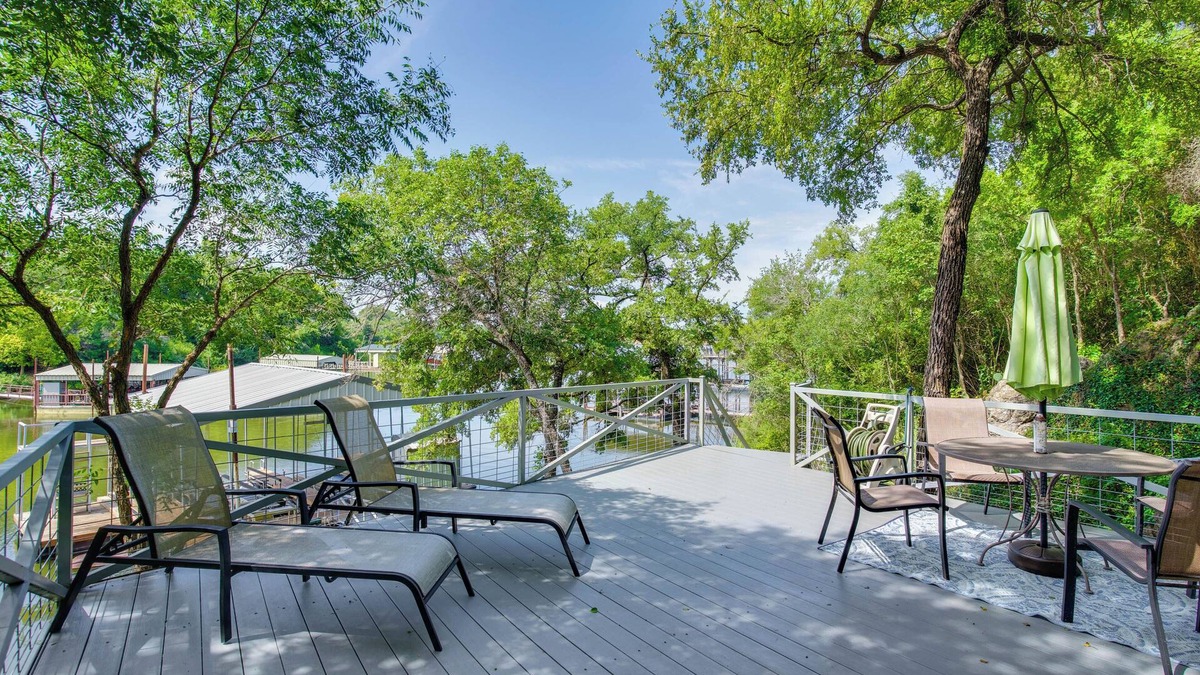 Lake Bridgeport House | Waterfront Lake Bridgeport Home w/Private Dock