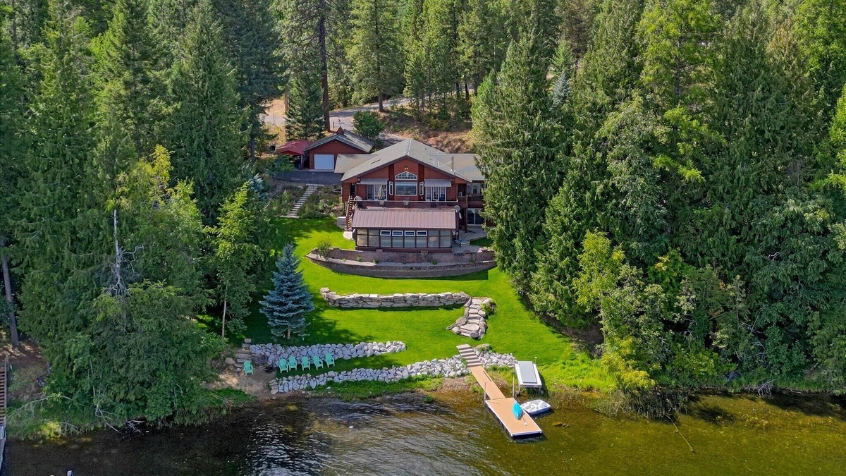 Bonner County House | Waterfront Lake Cocolalla Home - Short drive to Schweitzer