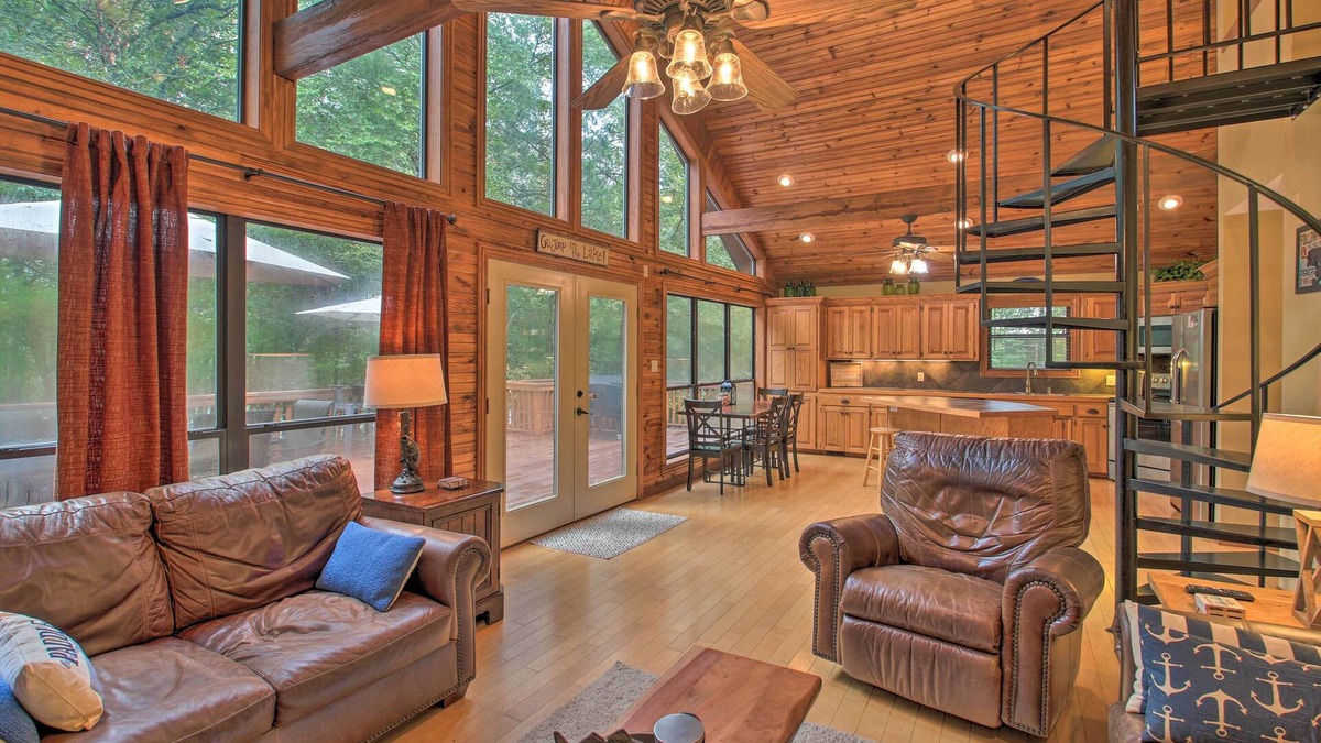 Scranton House | Waterfront Lake Dardanelle Home w/Dock & Fire Pit