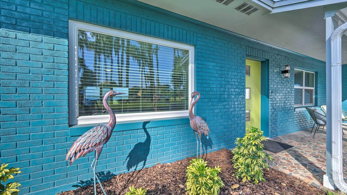 Tavares Cottage | Waterfront Lake Dora Escape w/Private Dock & Slip