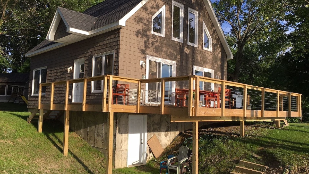 Swanton House | Waterfront Lake House - built in 2017 on shoreline & dog friendly