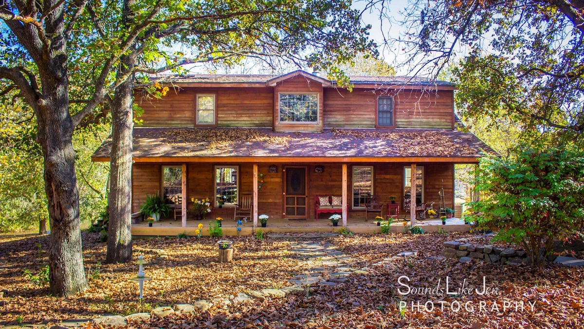 Golden House | Waterfront Lake House on Table Rock Lake (Kings River Arm)