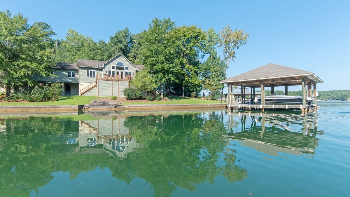 Little Kowaliga House | Waterfront Lake house on Lake Martin