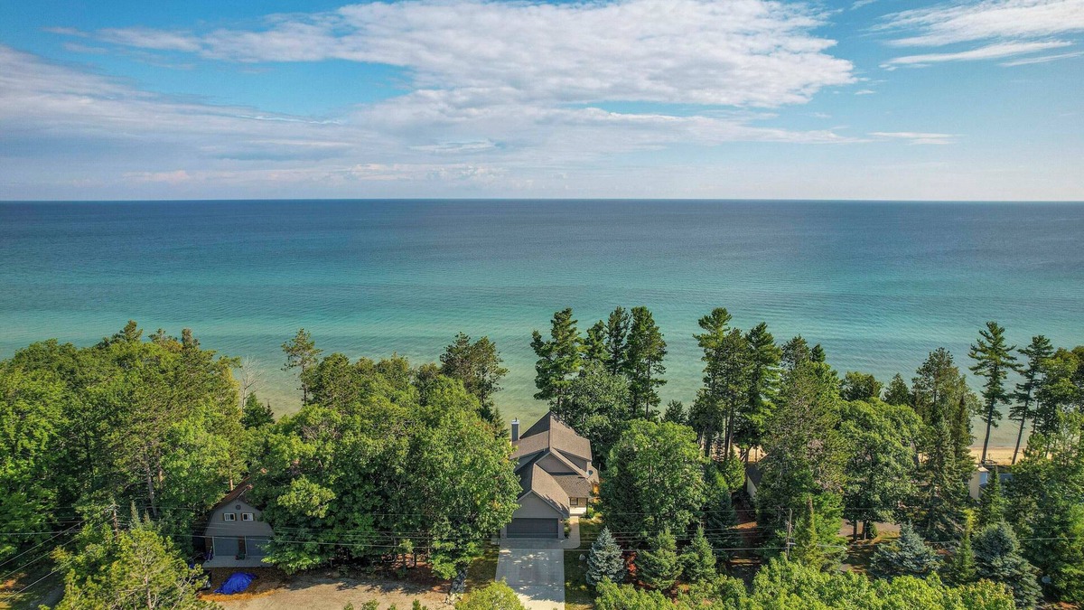 Rogers City Cottage | Waterfront Lake Huron Getaway w/Private Beach!