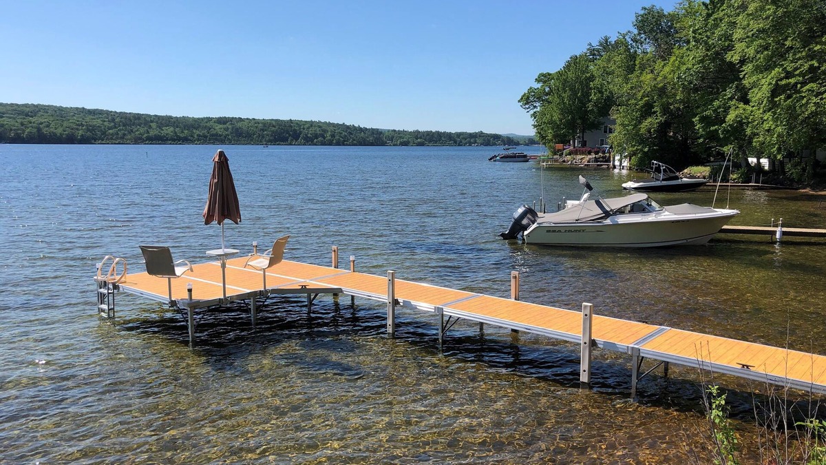 Laconia House | Waterfront Lake Winnisquam House, Guest House & Barn Game Rm, Sleeps 16 w/Beach