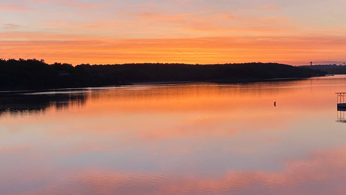 Osage Beach Condo | Waterfront@Ledges NO STEPS Remodeled 2 Bed Main Channel Pools Beach Slip Golf