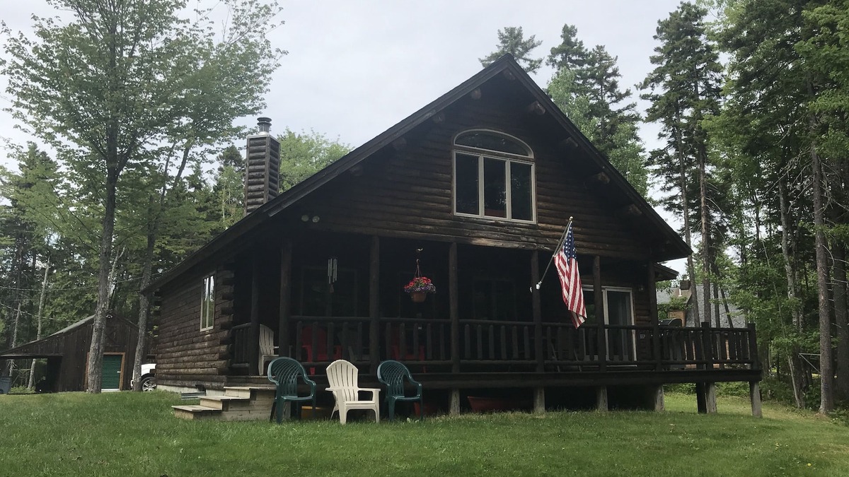 Rockwood Cabin | Waterfront Log Cabin With Private Dock And Game Room