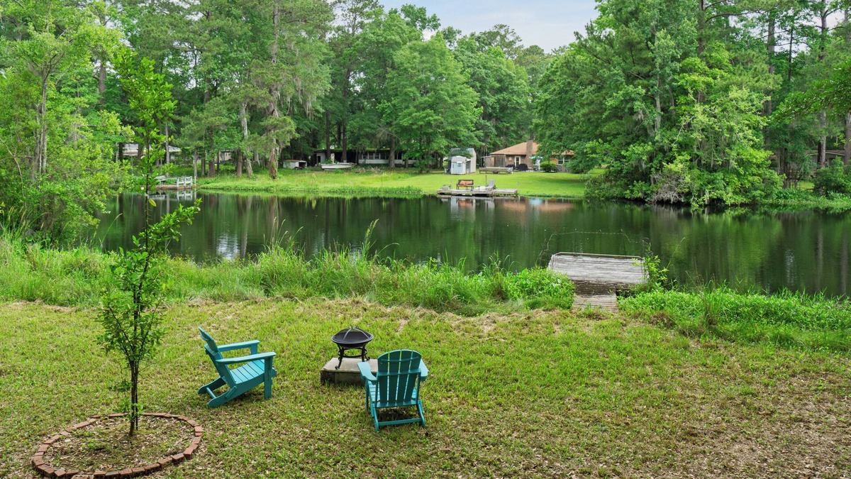 Fleming House | Waterfront Log home near Savannah Downtown
