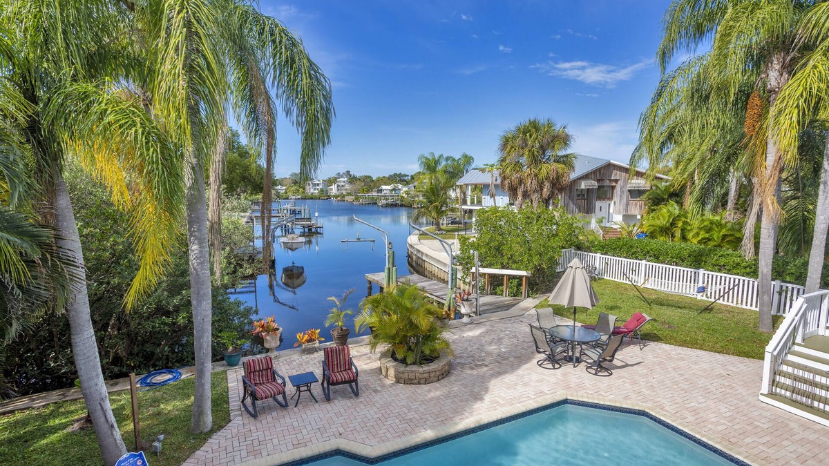Ozona House | Waterfront luxury home in Ozona.