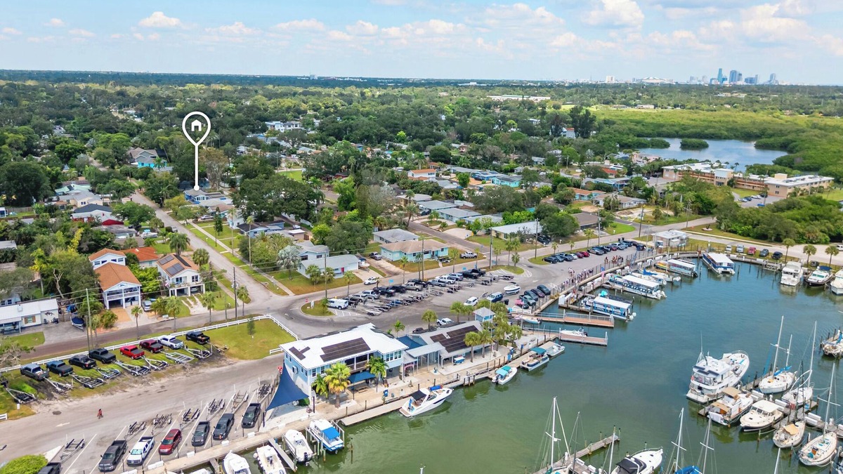 Bayview House | Waterfront Marina District House + In-law Suite