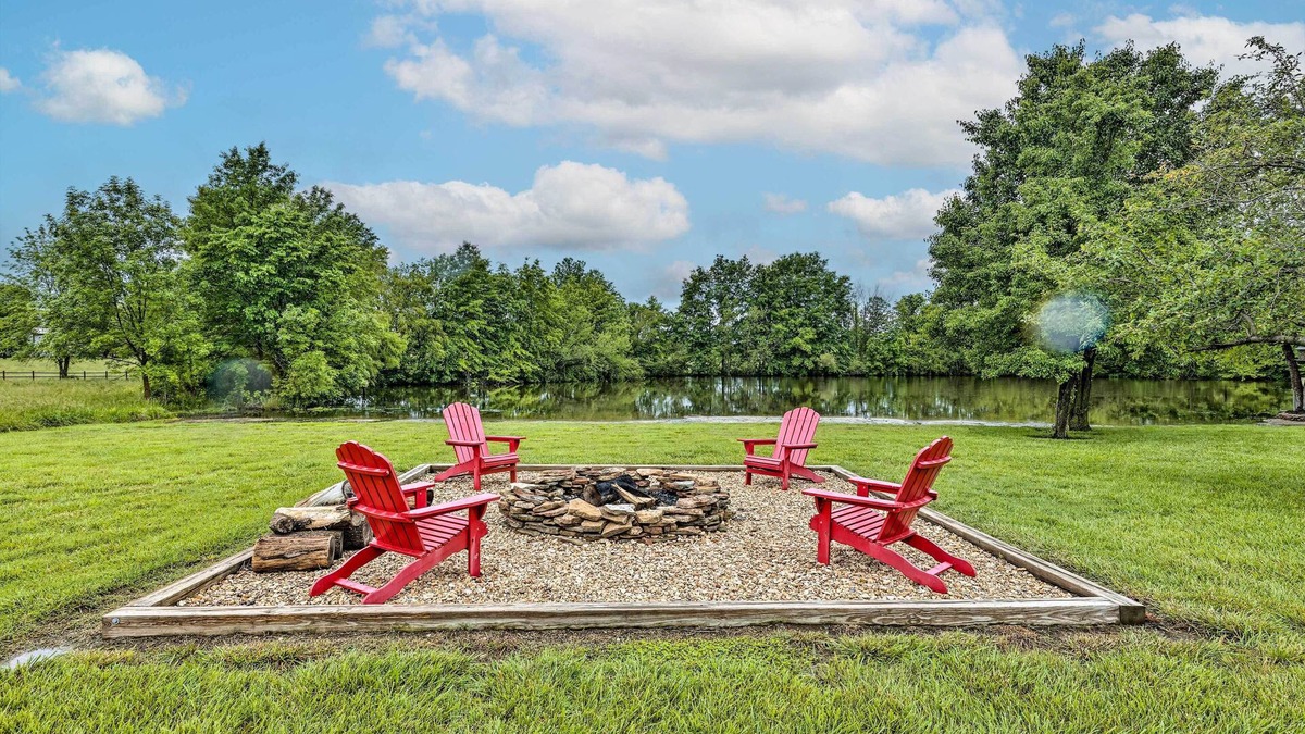 Nevada Cabin | Waterfront Missouri Escape w/Private Pond & Dock!