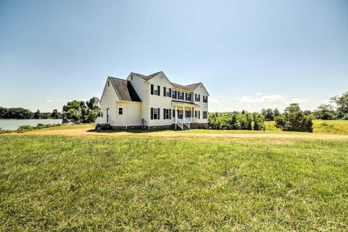Mount Holly House | Waterfront Montross Home with Private Boat Slip!