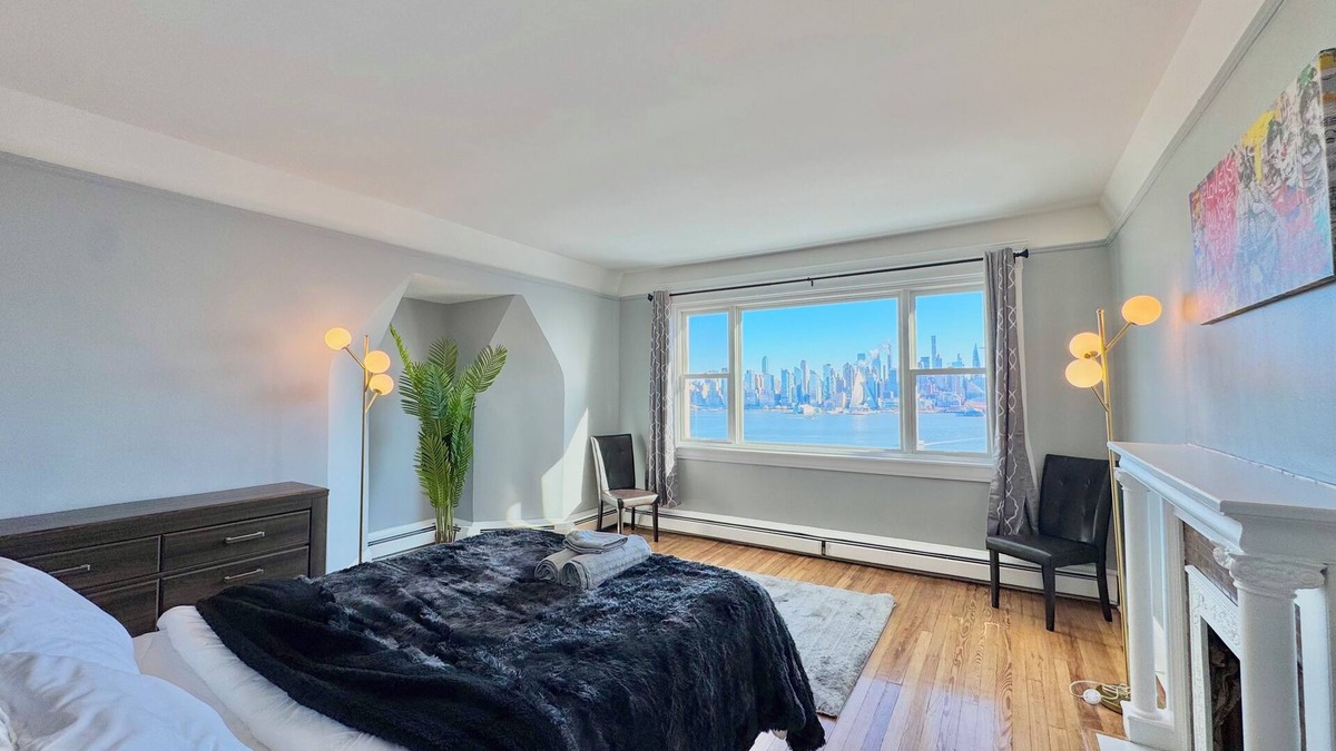 Weehawken Apartment | Waterfront NYC skyline views spacious 4 bedroom