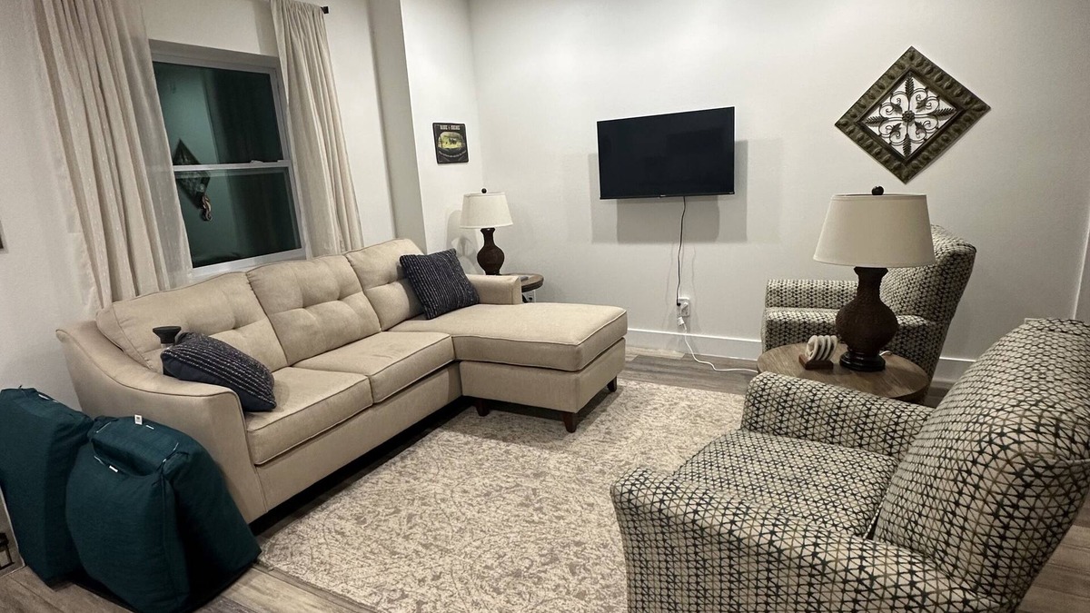 Satsuma House | Waterfront! New build, two bedroom! Starlink WiFi