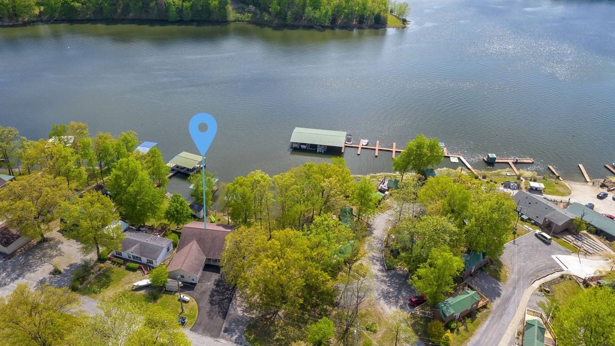 Marion House | Waterfront Next to Egyptian Hills Marina and KOA!
