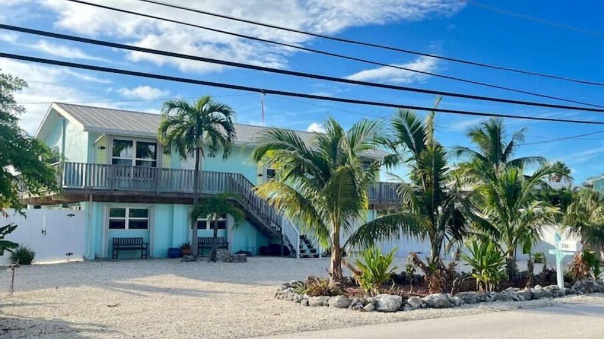 Cutthroat Harbor Estates House | Waterfront Oceanside 200' Seawall 3/2 Sleeps 6