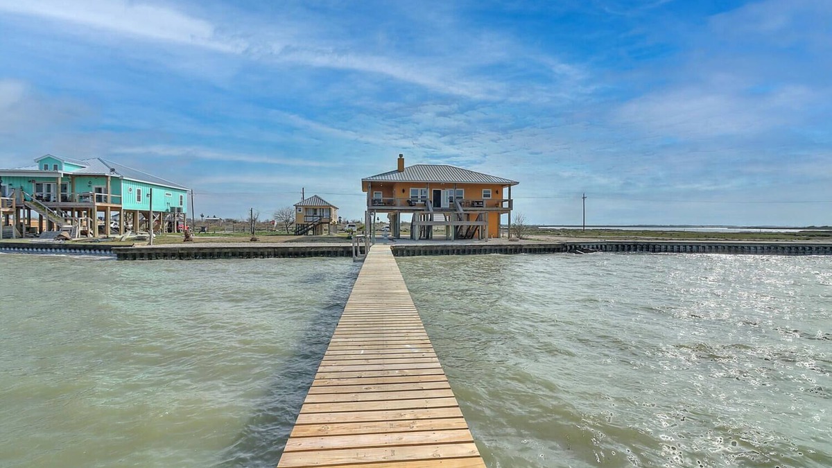 Taft House | Waterfront on Copano Bay with private pier! Hottub! Amazing views! Firepit!