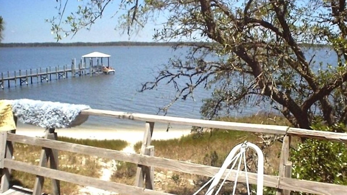 Alligator Point House | Waterfront on the Bay, Private White Sand Beach, Awesome Views
