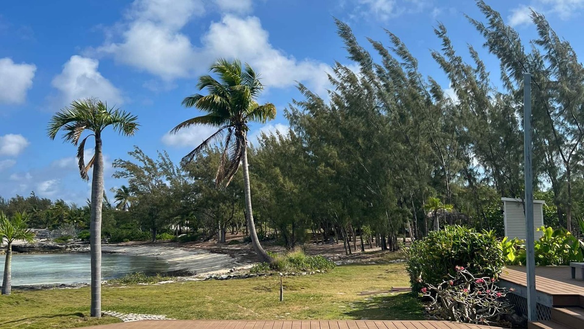 Rainbow Bay House | Waterfront Paradise, 2-3 Bed plus cottage, Sayle Point House, Eleuthera Bahamas