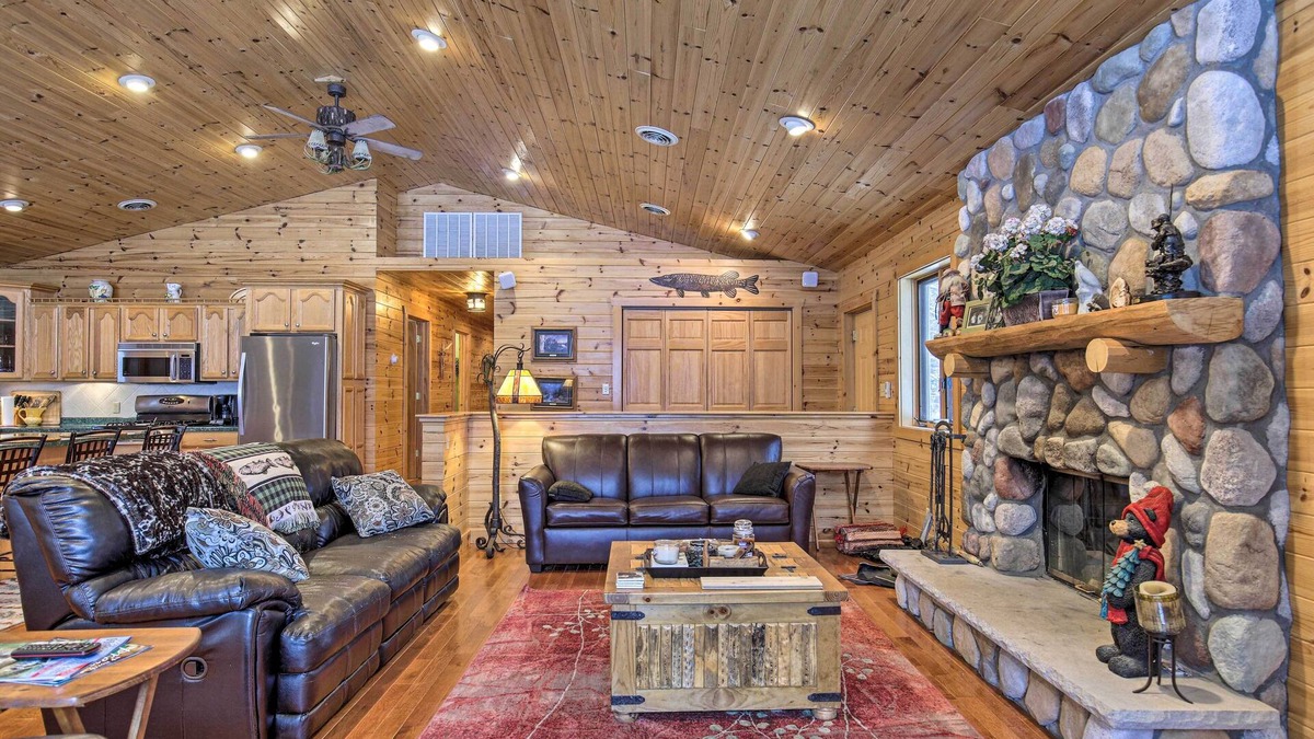 Park Falls Cottage | Waterfront Pike Lake Retreat: Snowmobile Paradise