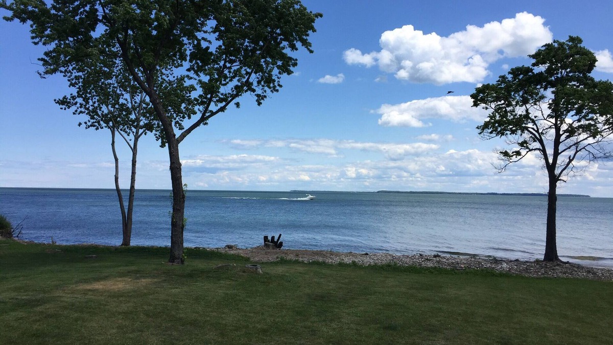Put-in-Bay House | WATERFRONT, private, peaceful, quiet and clean. The BEST views on Put in Bay.