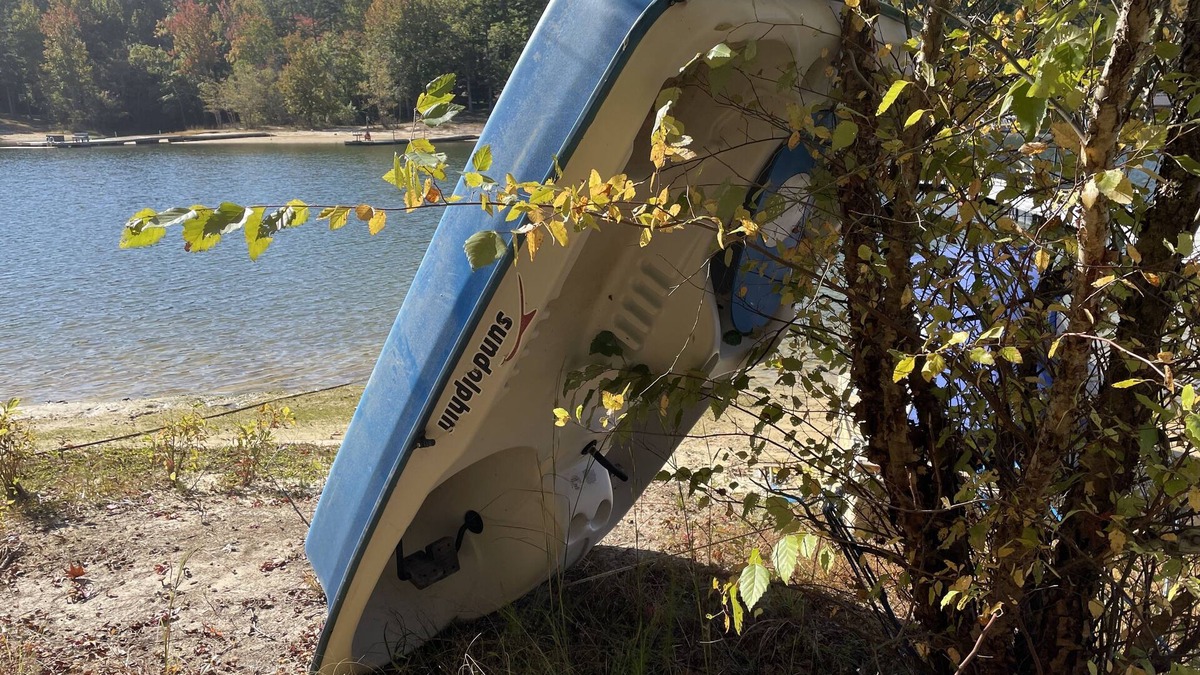 Manson House | Waterfront property at Kerr lake
