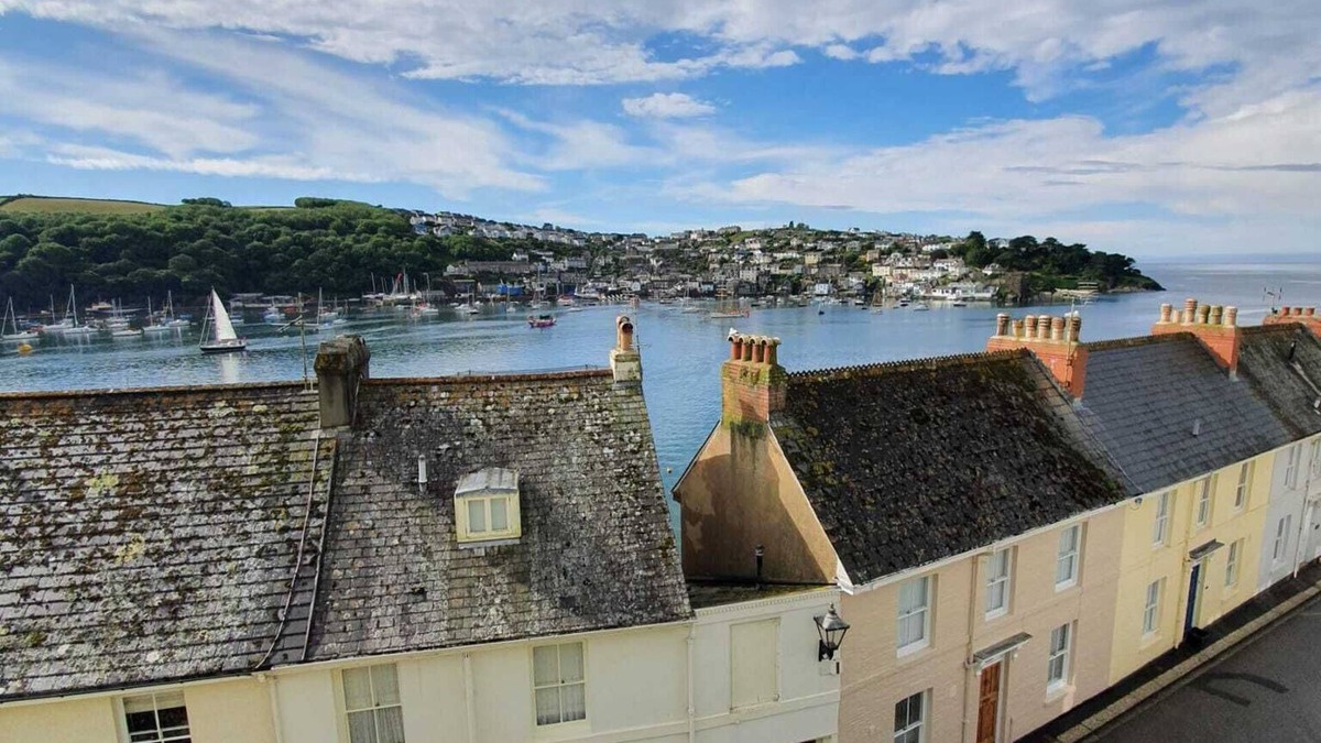Fowey House | Waterfront property in the heart of Fowey, stunning views close to town & beach