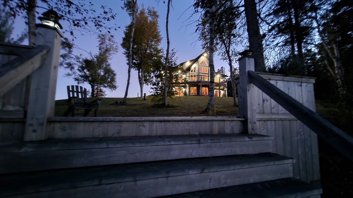 Acadian Peninsula Cottage | Waterfront property on Pokemouche River, NB