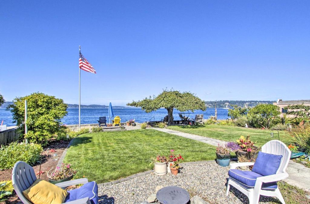 University Place House | Waterfront Puget Sound Retreat Steps to Beach!