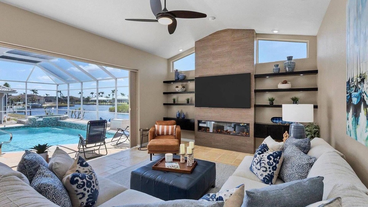 Punta Gorda House | Waterfront Punta Gorda Isles 3 Bedroom pool hot tub, dock, bikes office