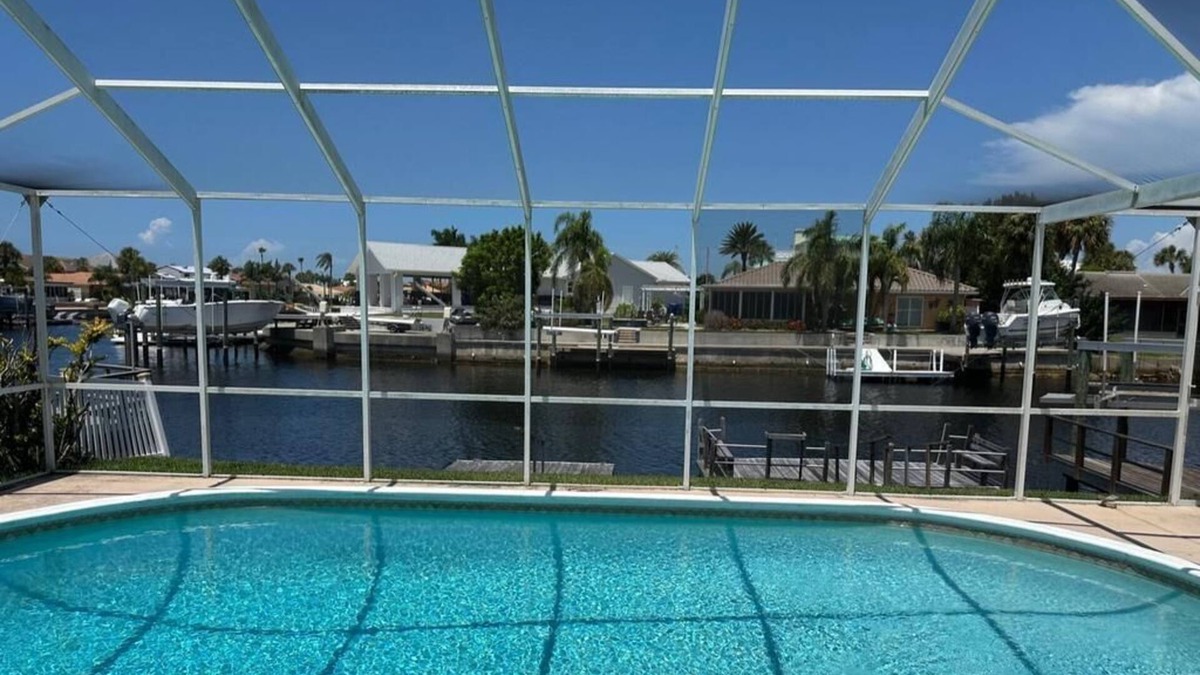 Flor-a-mar House | Waterfront Retreat with Pool & Dock in Charming New Port Richey