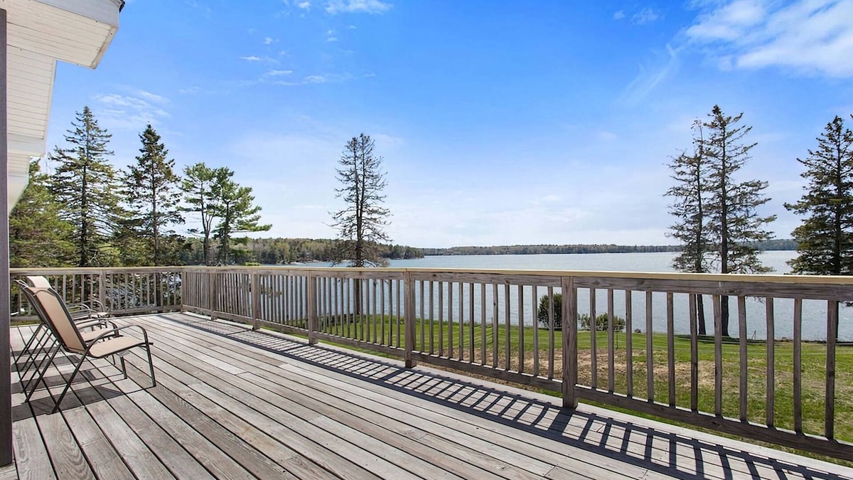 Franklin House | Waterfront Retreat 3BR/2BA Located between Acadia & Schoodic on Taunton Bay