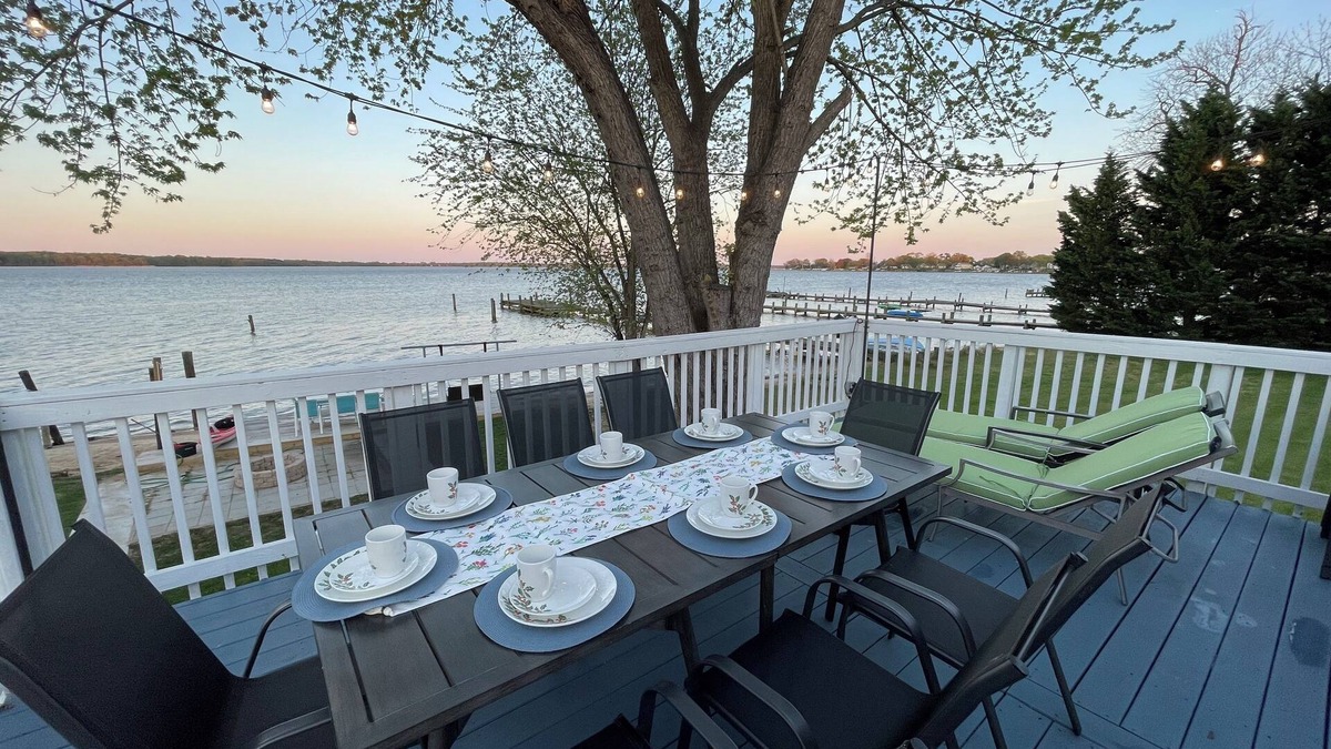 Magnolia House | Waterfront Retreat with Private Beach and Amazing View on Chesapeake Bay
