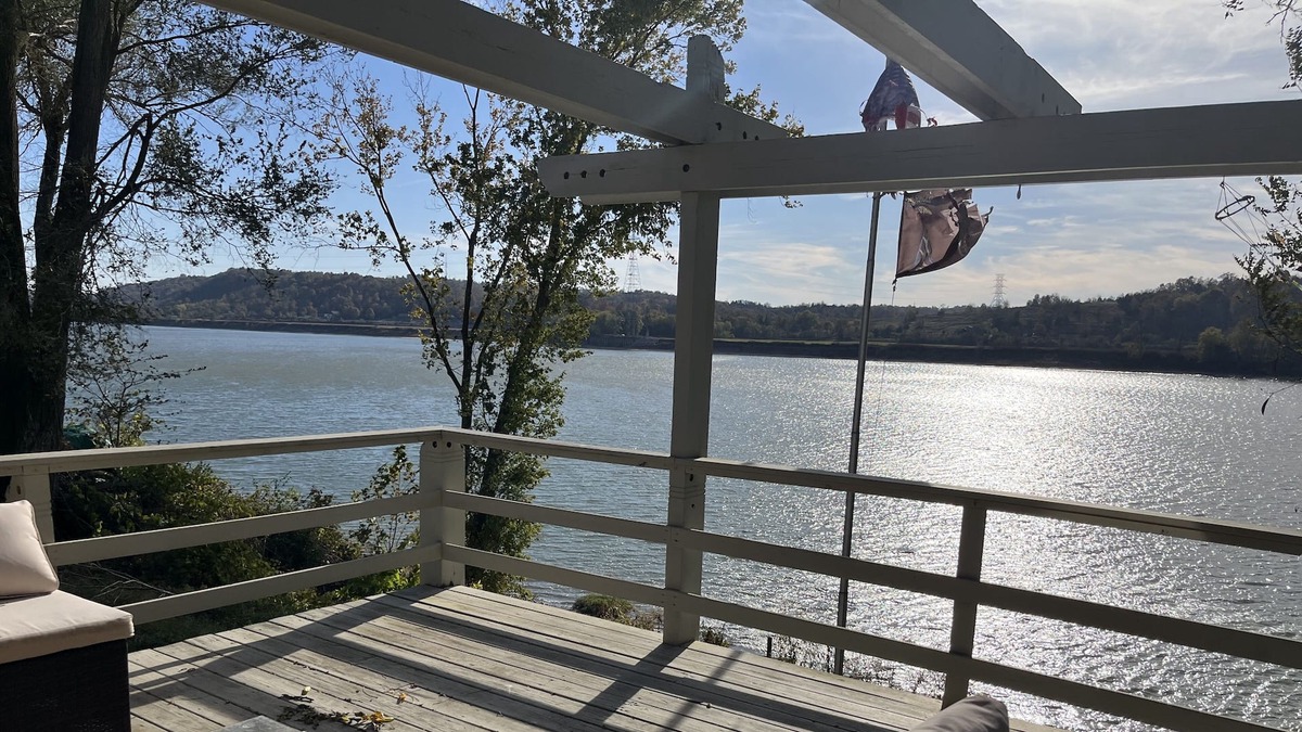 Latonia House | Waterfront retreat w/Hot Tub