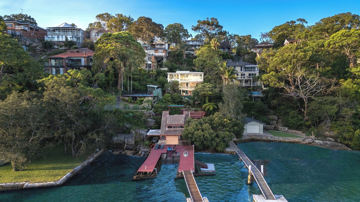 Oyster Bay House | Waterfront Retreat w/2 Jetty – Spacious & Close to Everything