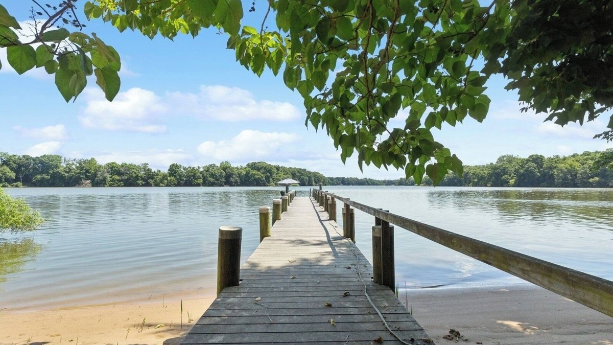 Magnolia Apartment | Waterfront Retreat with Private Dock and Beach