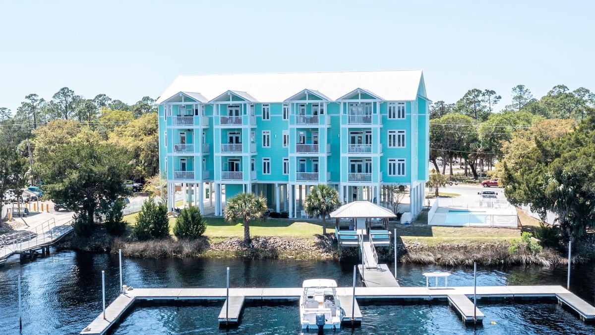 Steinhatchee Condo | Waterfront, RIVERS EDGE CONDO #1B-BLDG 2 PRIVATE DOCK and ASSIGNED BOAT SLIP!