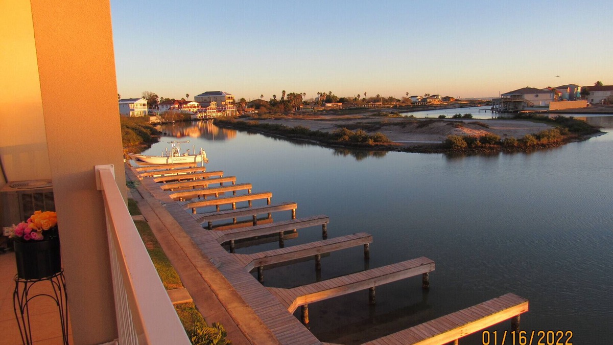 Port Isabel Condo | Waterfront Romantic Getaway