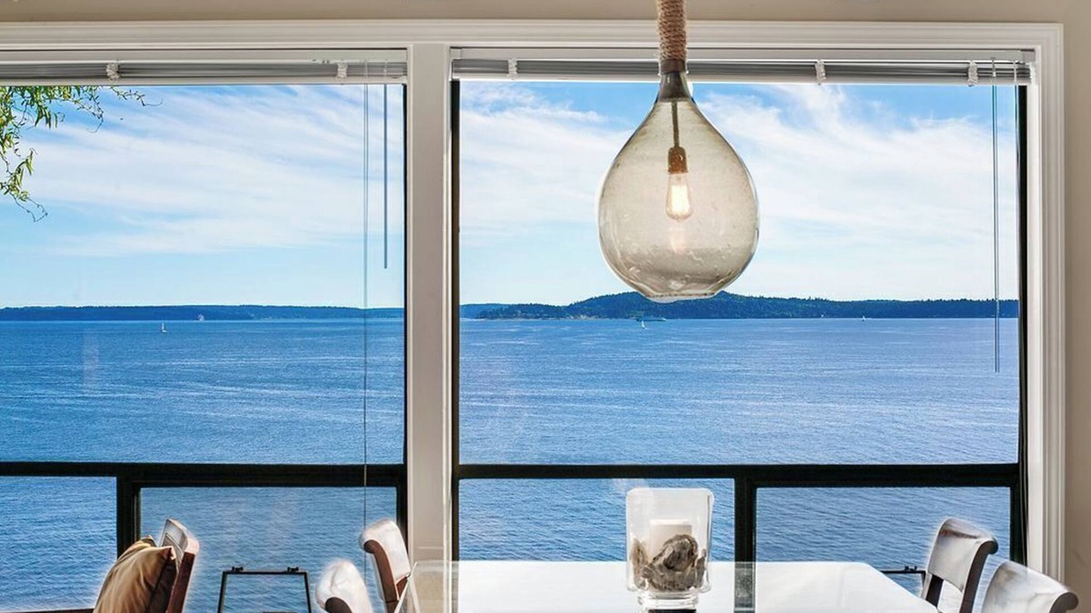 Magnolia House | Waterfront Sanctuary with Panoramic Views