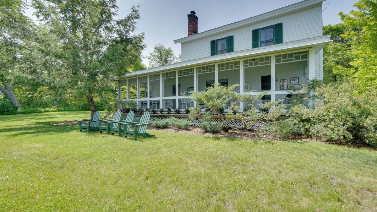 Schroon Lake House | Waterfront Schroon Lake Home w/Boat Dock!