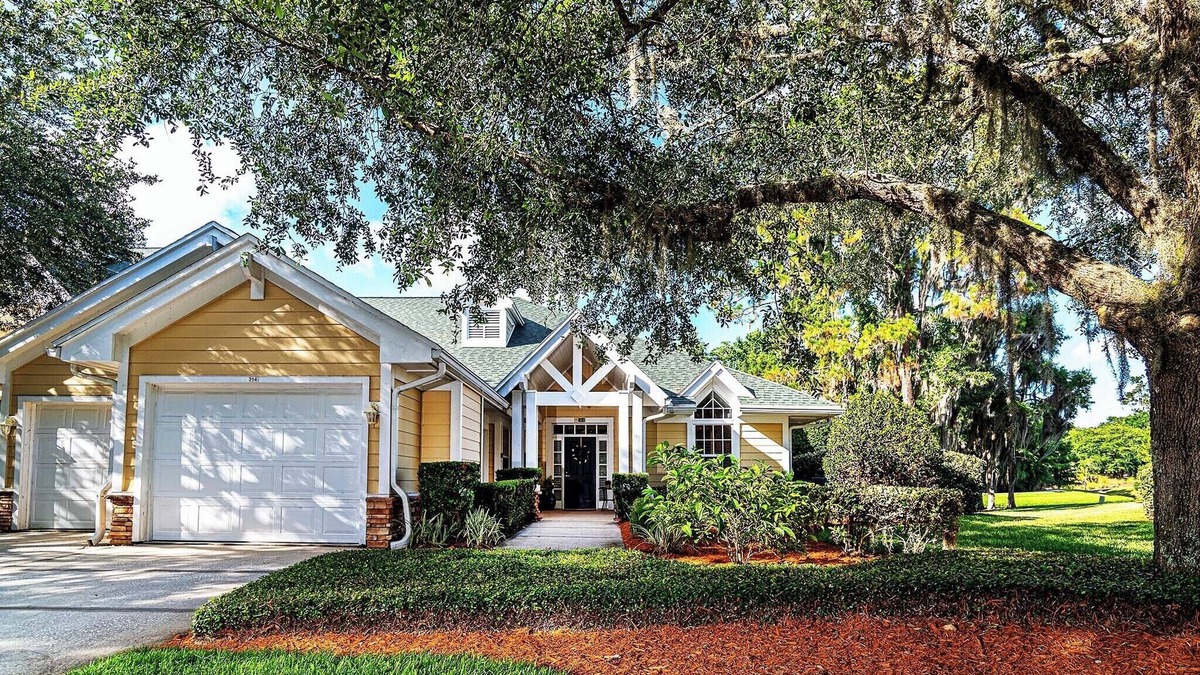 St. Augustine Condo | Waterfront-screened lanai-BBQ - sleeps 7 - community pool & hot tub!