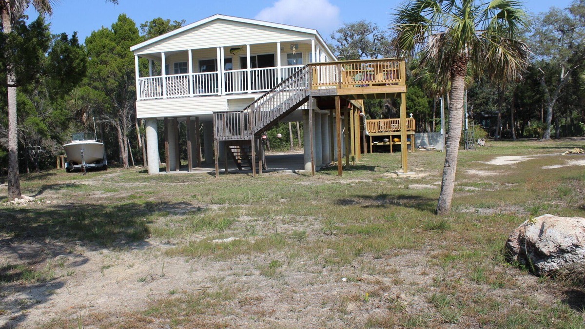 Crystal River House | Waterfront seclusion on the Ozello islands