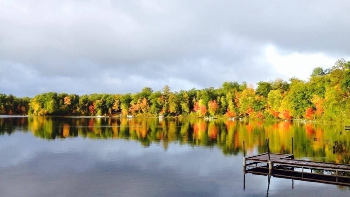 Lac du Flambeau House | Waterfront: sleeps 10. Pets Ok. Beef-o-Rama Fall Pontoon Specials!